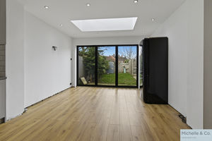 Dining Room- click for photo gallery